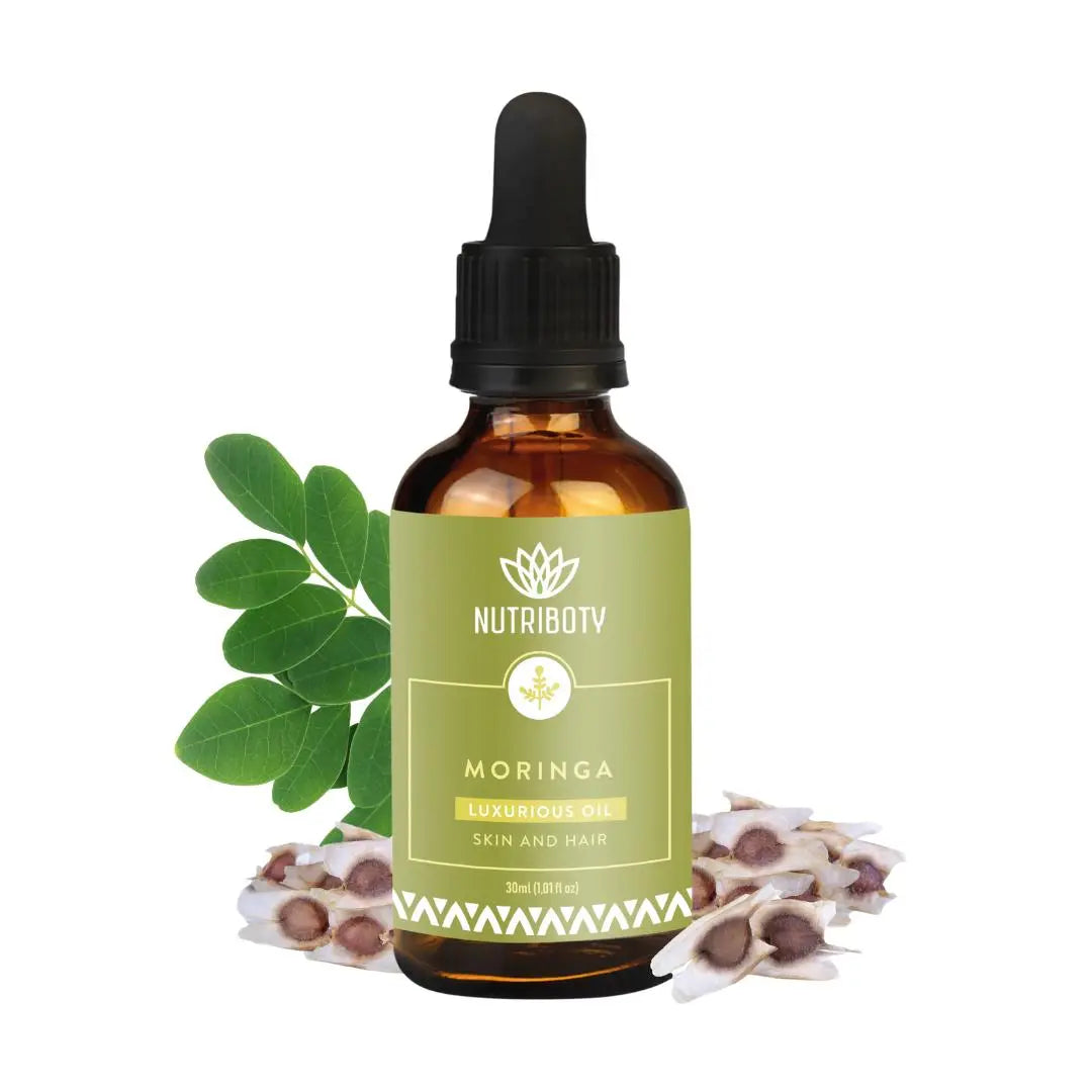 100% biológico e puro, é obtido através da prensagem a frio do miolo de sementes de Moringa (Moringa oleifera). Na sua composição, destacam-se os seguintes compostos químicos: Vitaminas A (retinol), E e D2; Ácido Oleico (Ómega 9): 70-80%; Ácido Palmítico: 4,9-6,5%; Ácido Beénico: 4,5-6,5%; Ácido Eicodapentaenóico: 2-3%.