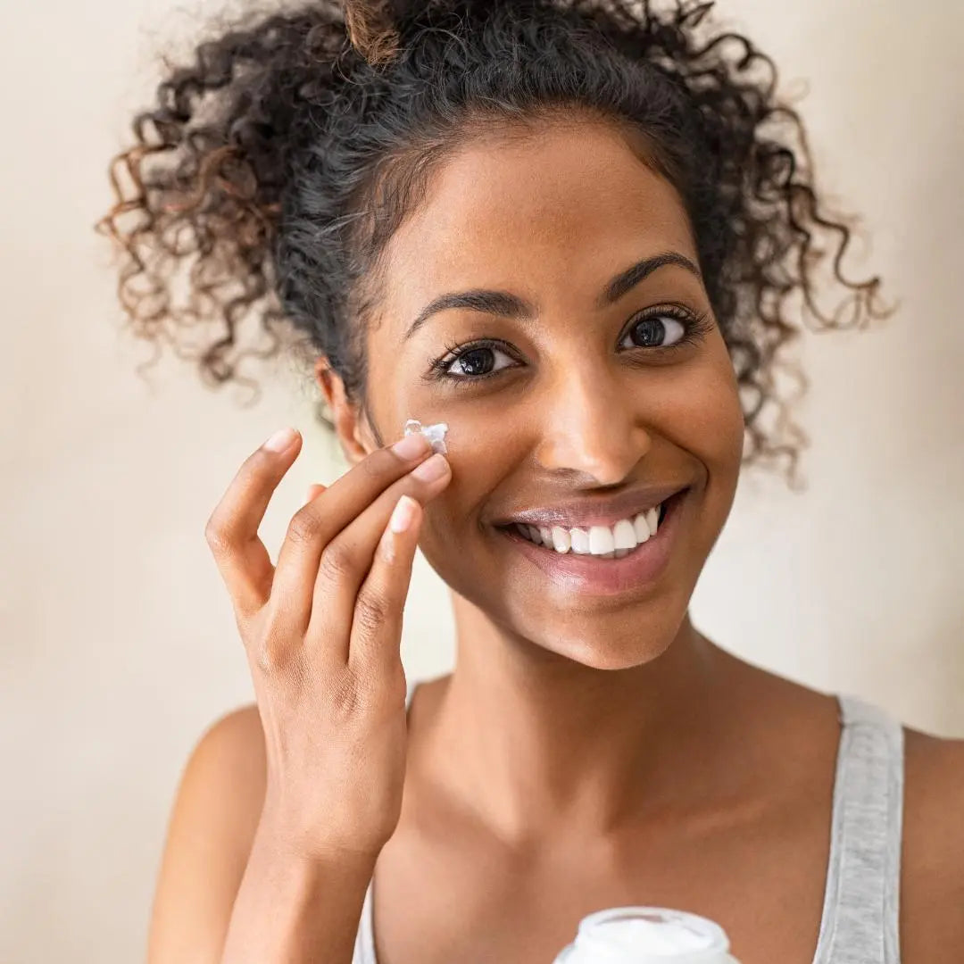 óleo essencial manchas na pele tratar cuidar reparar prevenir tratamento rotina produto natural biológico certificado qualidade testado 